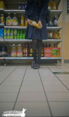 免费看男人吃奶摸捏奶头视频_BD英语高清完整版