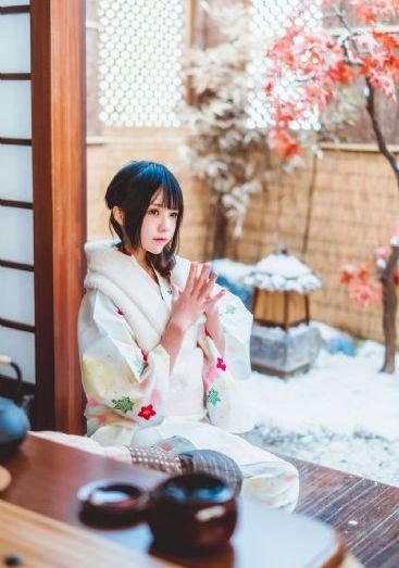 国产男人和女人在床上做那种事_超清在线手机播放