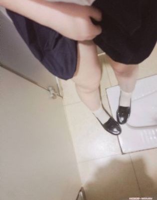 一边亲一边摸一边脱一边免费_DVD神马在线观看